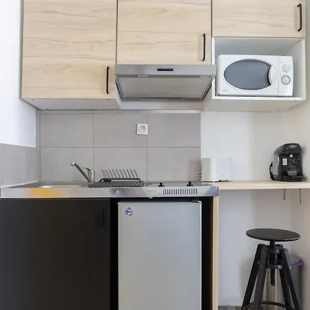 Le Cezanne - Hypercentre - Wifi - Train Station Apartment
